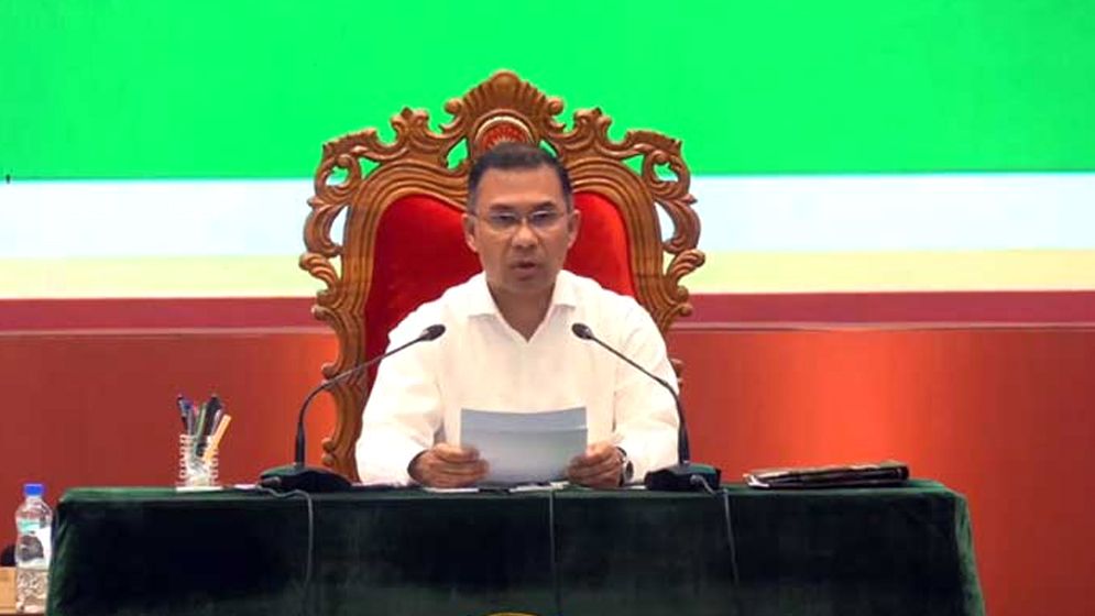 ‘সশস্ত্র বাহিনী কোনো নির্দিষ্ট ব্যক্তি বা দলের সম্পত্তি নয়’